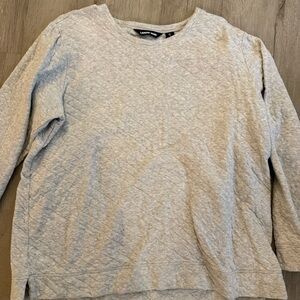 Lands' End Gray Long Sleeve Quilted Top